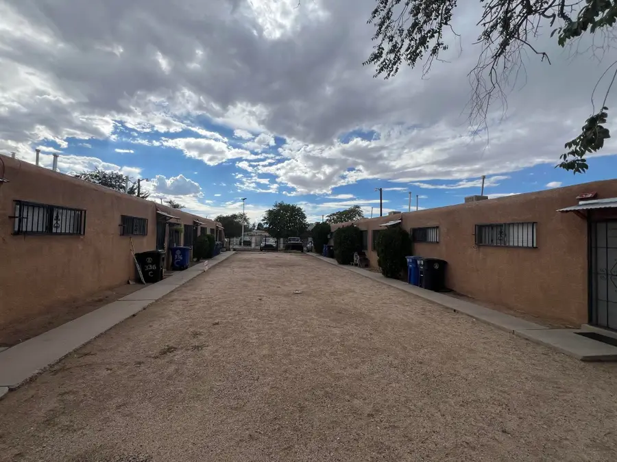 336 Pennsylvania Street Ne, Albuquerque, NM 87108 - #3