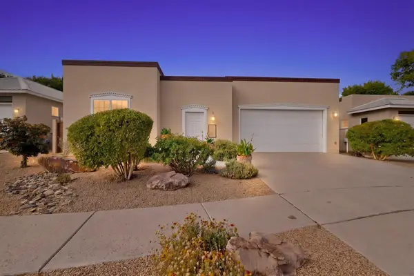 636 Rio Azul Lane Nw, Albuquerque, NM 87104