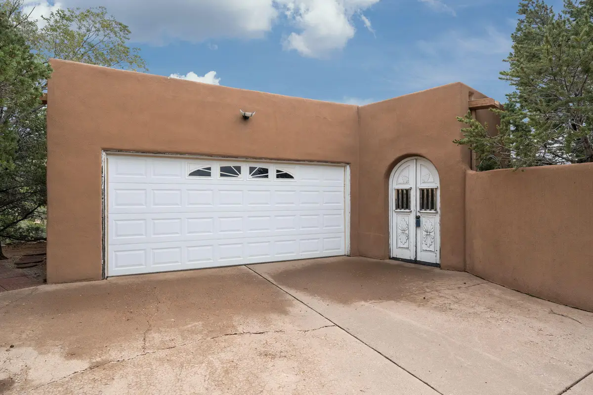689 Gonzales Road, Santa Fe, NM 87501 - #1
