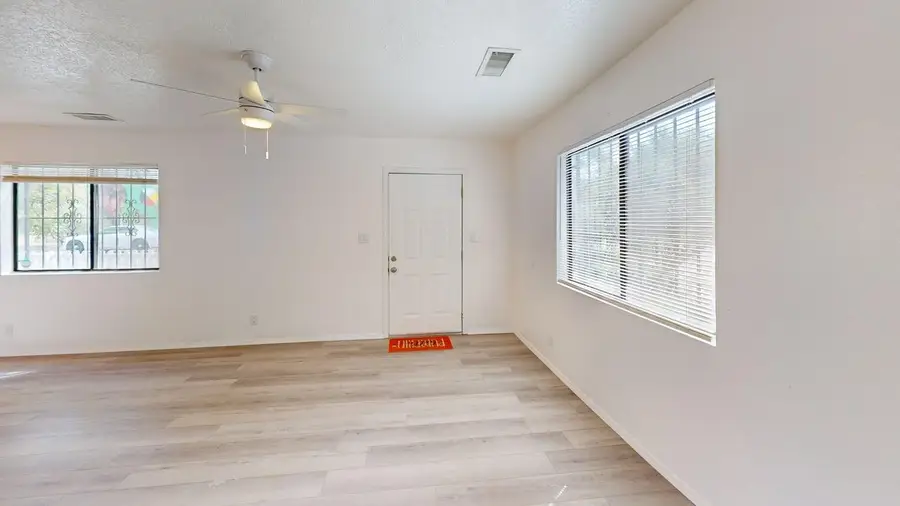 823 5th Street Sw, Albuquerque, NM 87102 - #2