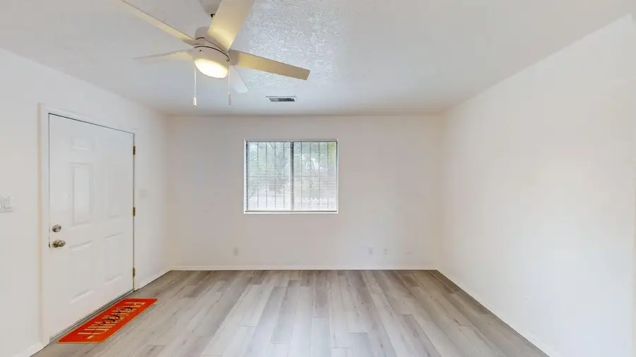 823 5th Street Sw, Albuquerque, NM 87102 - #3