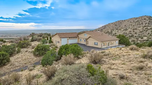 30 Tierra Monte Drive Ne, Albuquerque, NM 87122