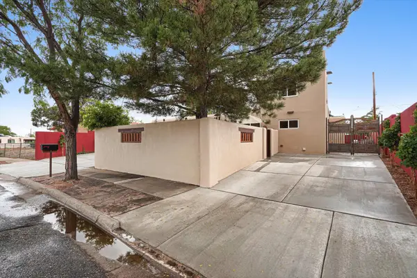 1002 Calle Margarita, Santa Fe, NM 87507