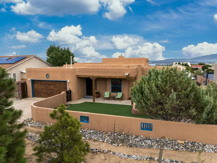 3302 Demavend Road Ne, Rio Rancho, NM 87144 - #3