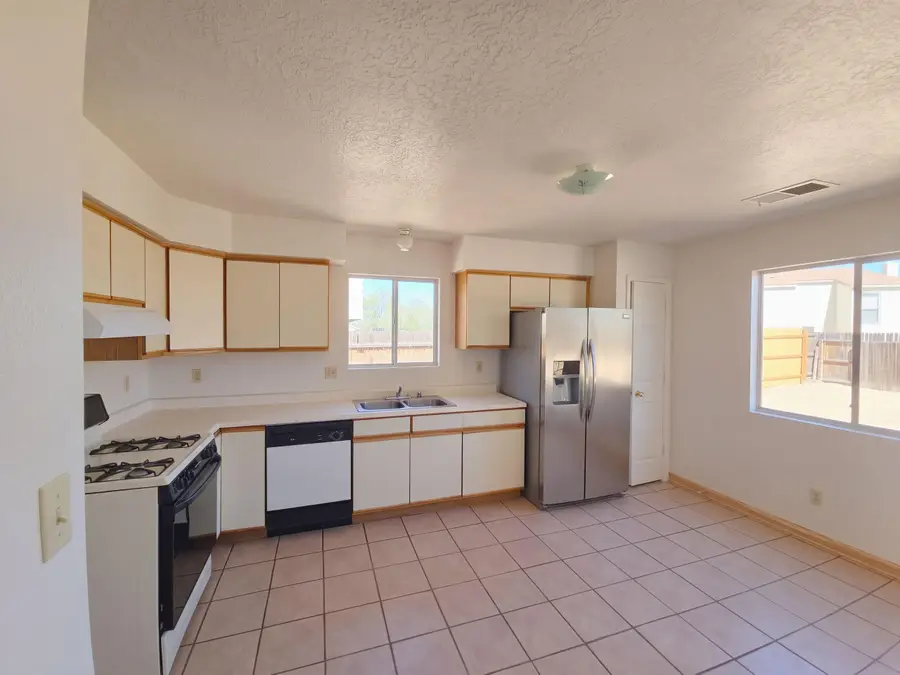 1890 Raspberry Drive Ne, Rio Rancho, NM 87144 - #2
