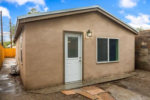 917 Edith Boulevard Se, Albuquerque, NM 87102