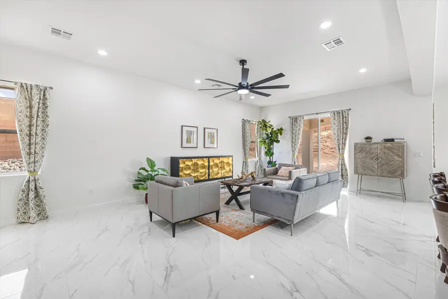 6030 Miller Road Ne, Rio Rancho, NM 87144 - #3