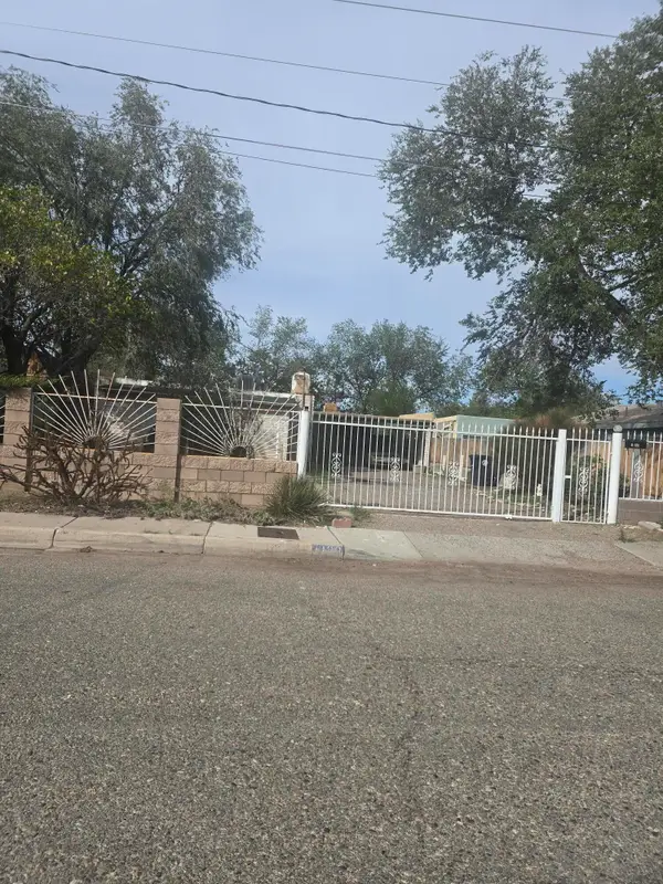 1123 Aztec Road Nw, Albuquerque, NM 87107