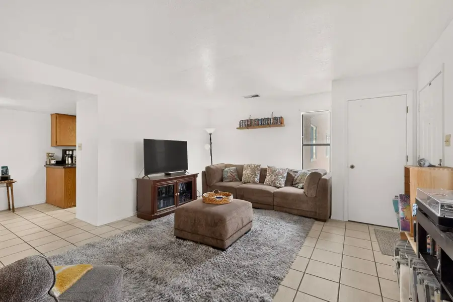 5801 Lowell Street Ne #UNIT 24B, Albuquerque, NM 87111 - #3