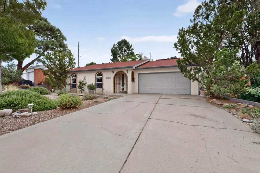 3532 Haines Avenue Ne, Albuquerque, NM 87106 - #3