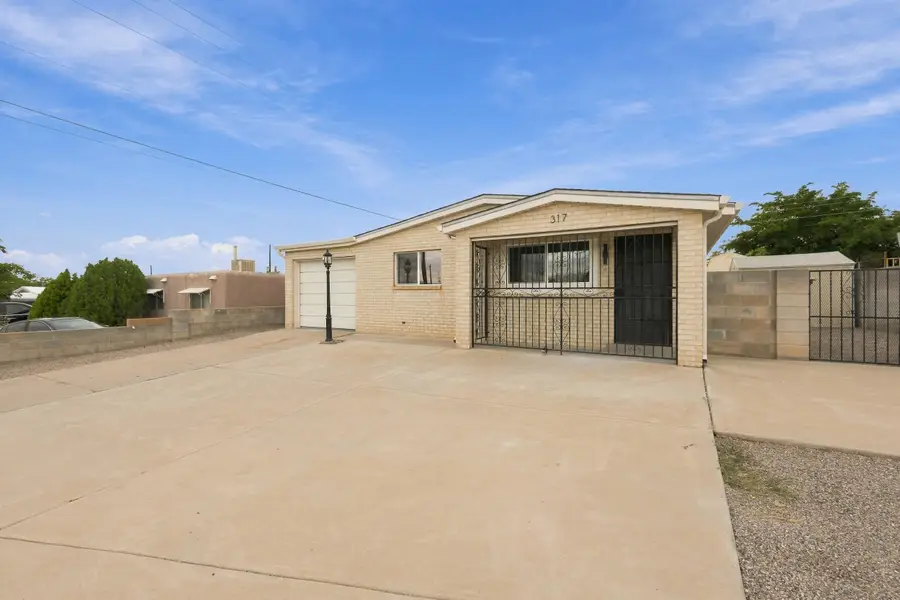 317 64th Street Sw, Albuquerque, NM 87121 - #3