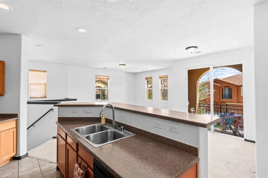 601 Menaul Boulevard Ne #UNIT 2001, Albuquerque, NM 87107 - #3