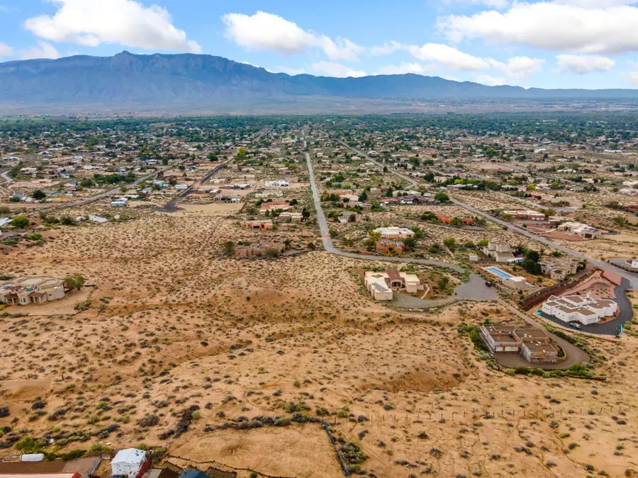 190 Tierra Encantada, Corrales, NM 87048 - #3