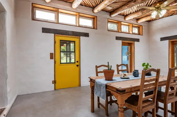 52 Moriarty Road, Edgewood, NM 87015