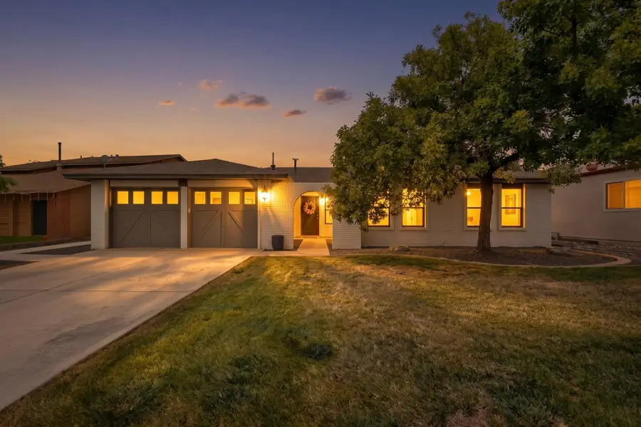 5605 Chelwood Park Boulevard Ne, Albuquerque, NM 87111 - #2