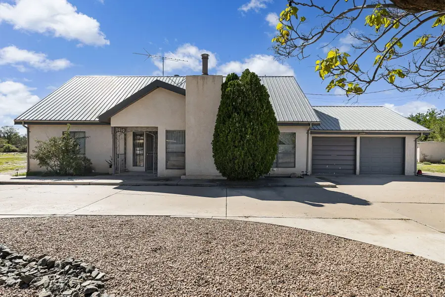 2410 Sunshine Road Sw, Albuquerque, NM 87105 - #2