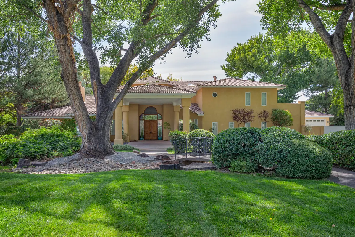 5808 Padre Roberto Road Nw, Albuquerque, NM 87107 - #1