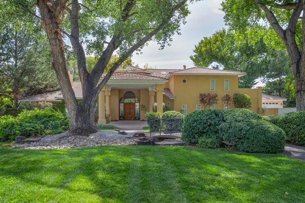 5808 Padre Roberto Road Nw, Albuquerque, NM 87107