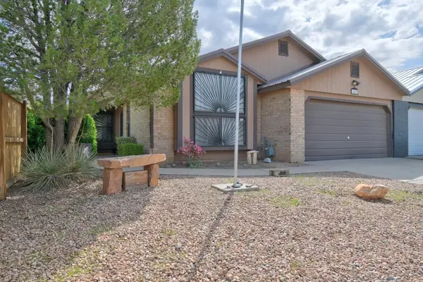 1094 Pandora Drive Sw, Los Lunas, NM 87031