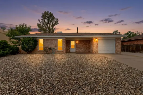 9933 Clearwater Street Nw, Albuquerque, NM 87114
