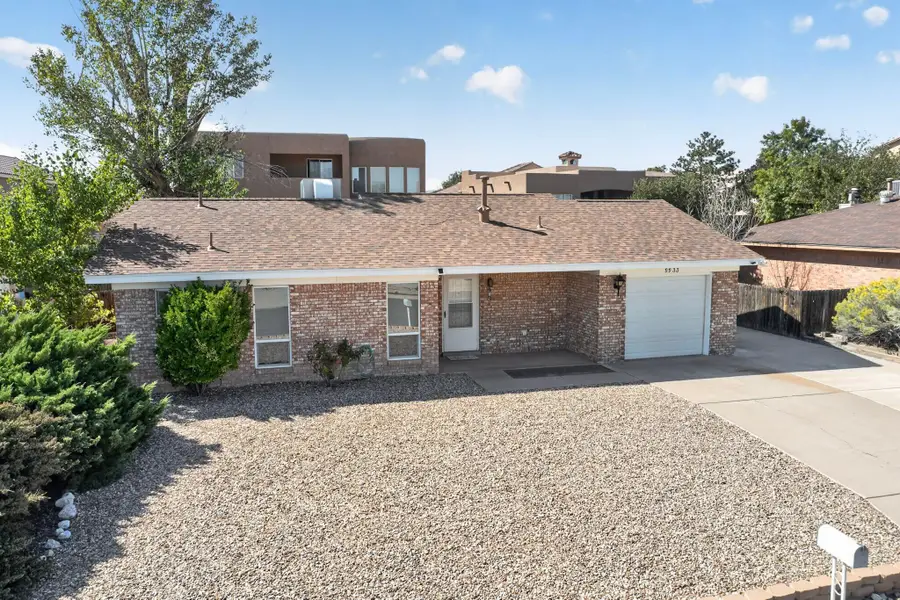 9933 Clearwater Street Nw, Albuquerque, NM 87114 - #3