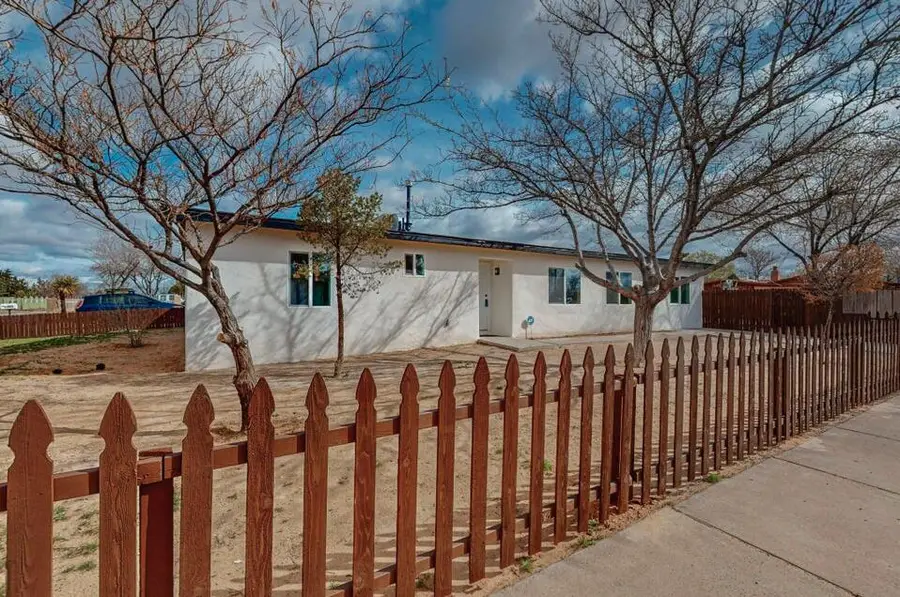 900 57th Street Nw, Albuquerque, NM 87105 - #2