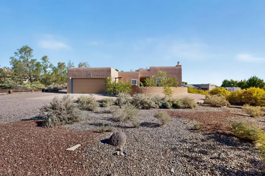 5725 Rio Pinos Road Ne, Rio Rancho, NM 87144 - #3