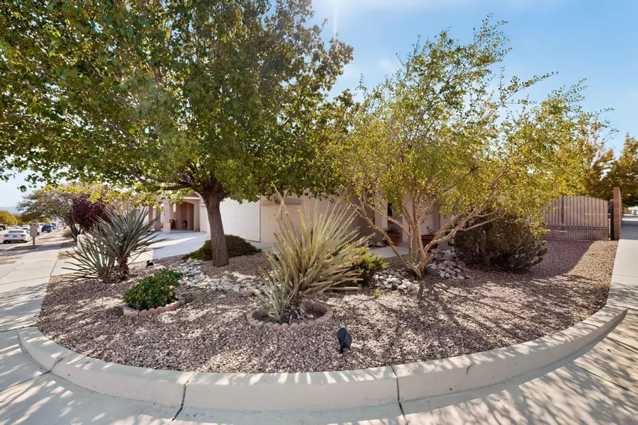 9324 Upper Meadow Avenue Sw, Albuquerque, NM 87121 - #3