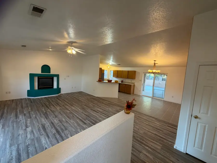 3325 21st Avenue Se, Rio Rancho, NM 87124 - #3