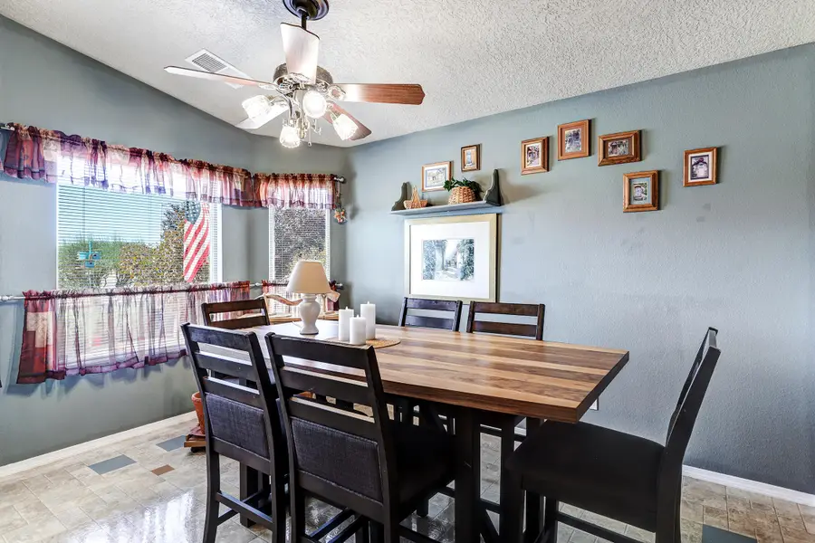 758 Redwood Street Sw, Rio Rancho, NM 87124 - #3