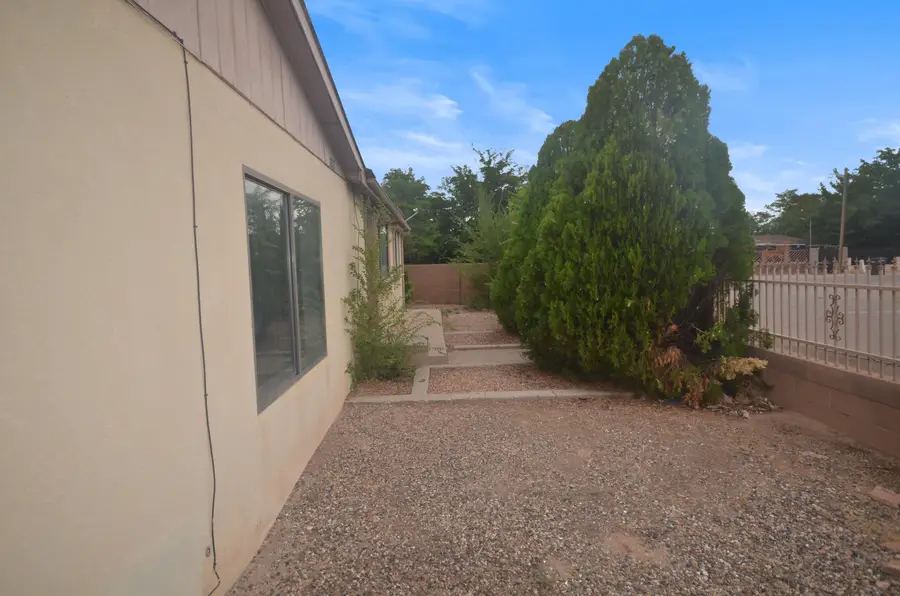 1401 Santa Rosa Road Sw, Albuquerque, NM 87105 - #2