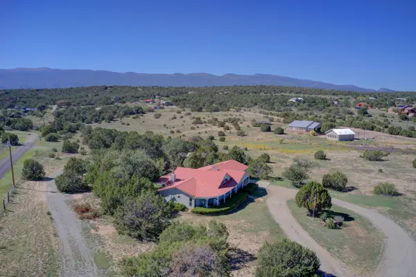 37 Camino Del Oriente, Tijeras, NM 87059