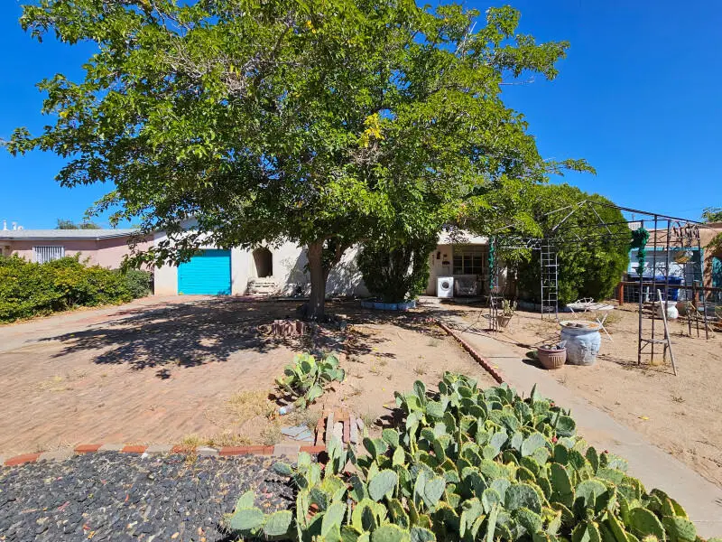 2104 Madeira Drive Ne, Albuquerque, NM 87110 - #3