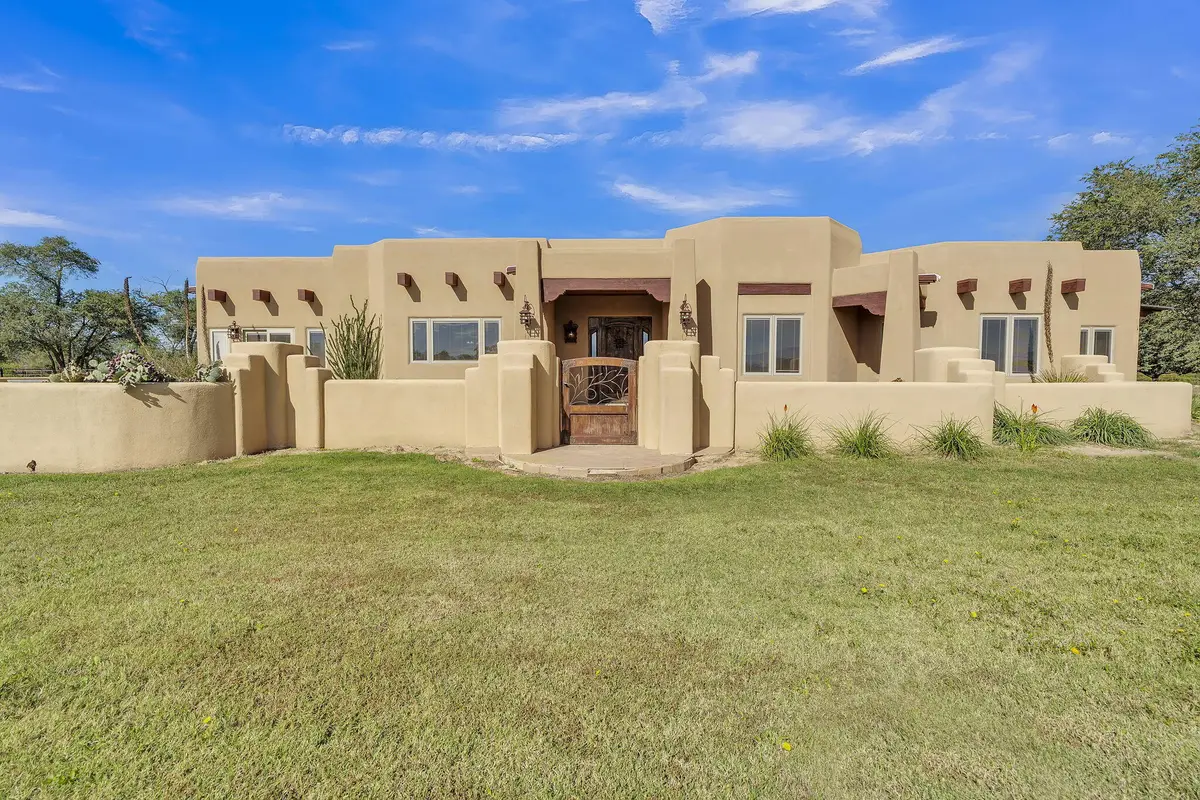 27 Loma Del Rio, Belen, NM 87002 - #1