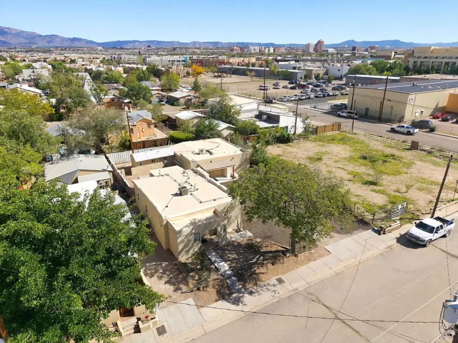 918 22nd Street Nw, Albuquerque, NM 87104 - #3