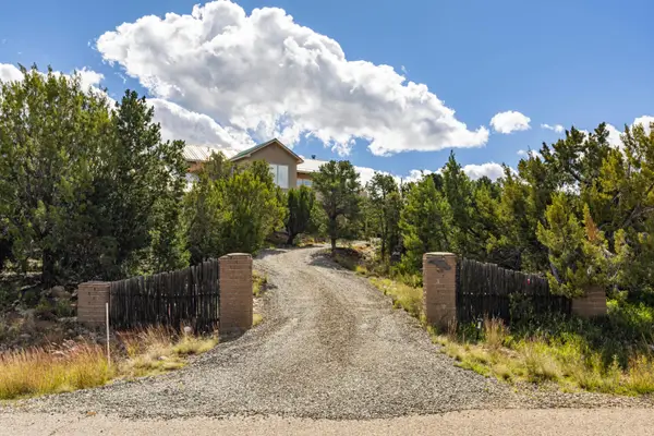 17 Kiva Loop, Sandia Park, NM 87047
