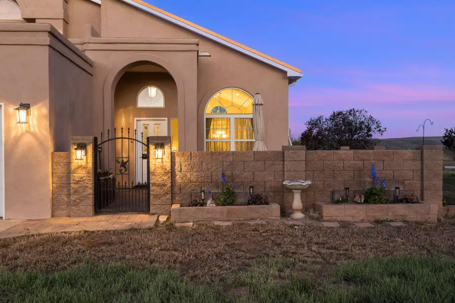 708 Tierra Alegre Court, Tijeras, NM 87059 - #2