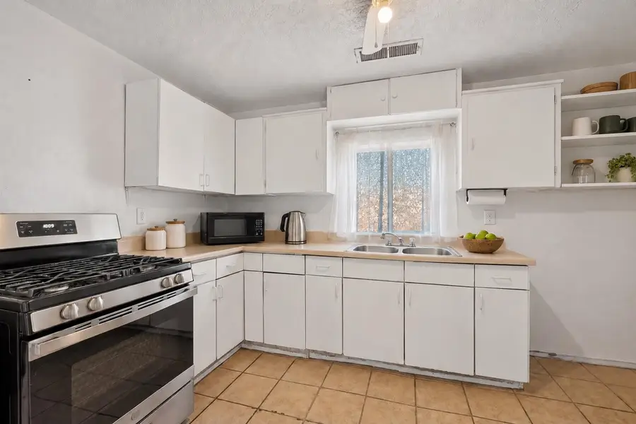 1110 Santa Fe Avenue Sw, Albuquerque, NM 87102 - #3