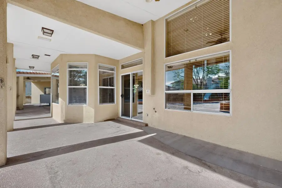 8822 Corona Avenue Ne, Albuquerque, NM 87122 - #3