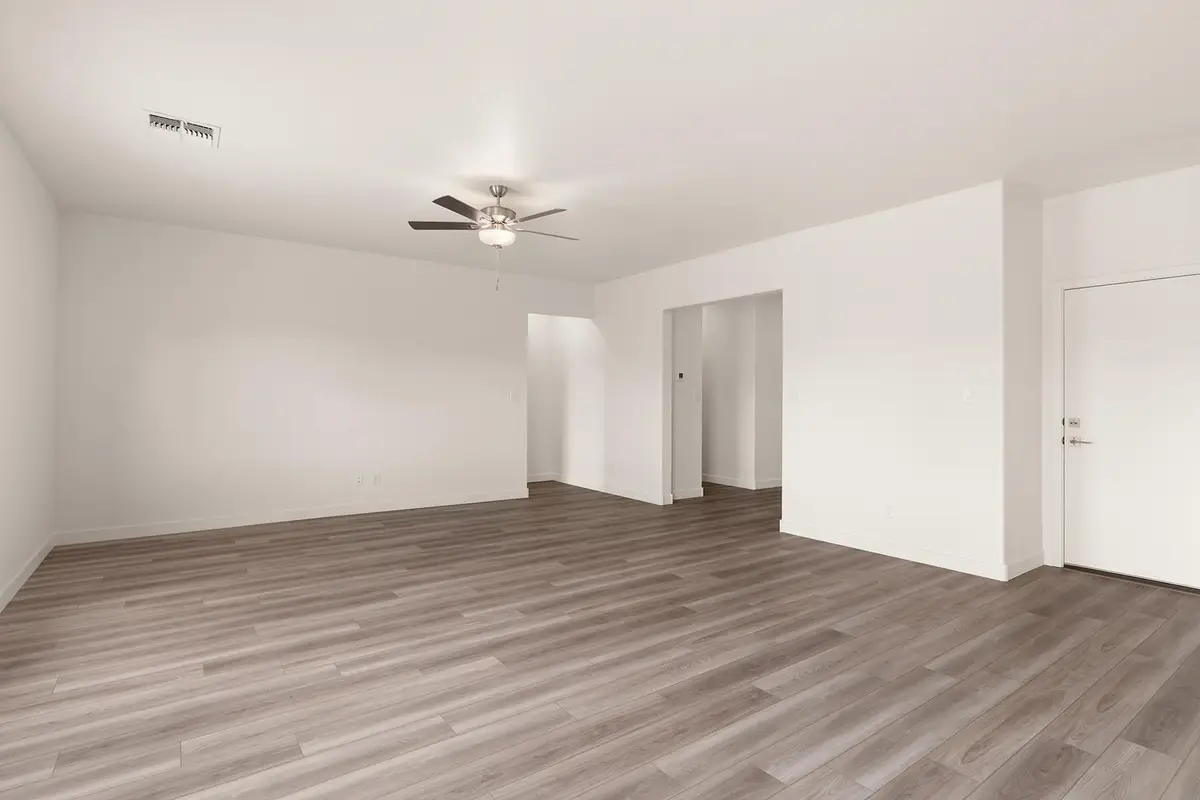835 Calle De Las Rosas, Belen, NM 87002 - #1