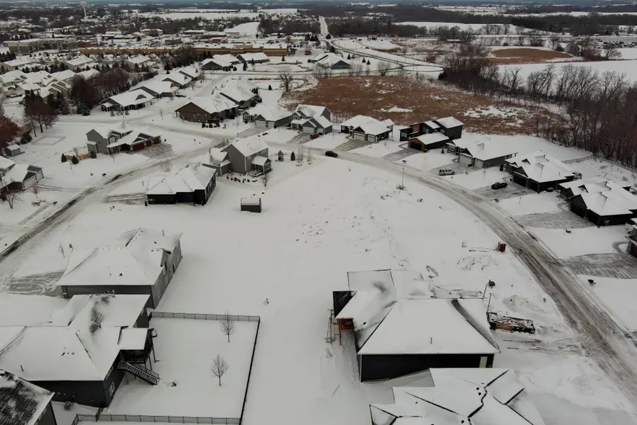 608 Summer Avenue Se, New Prague, MN 56071 - Image #3