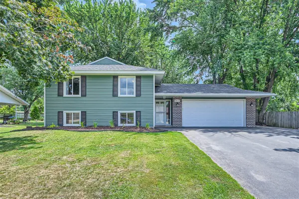 8479 Ivywood Avenue S, Cottage Grove, MN 55016