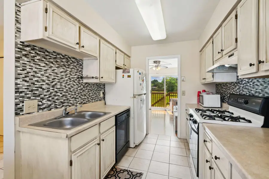 8781 Ironwood Avenue S, Cottage Grove, MN 55016 - Image #2