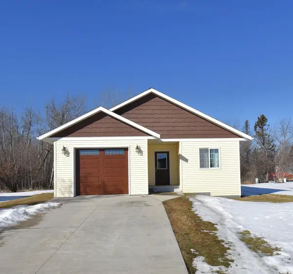205 6th Avenue Sw, Warroad, MN 56763