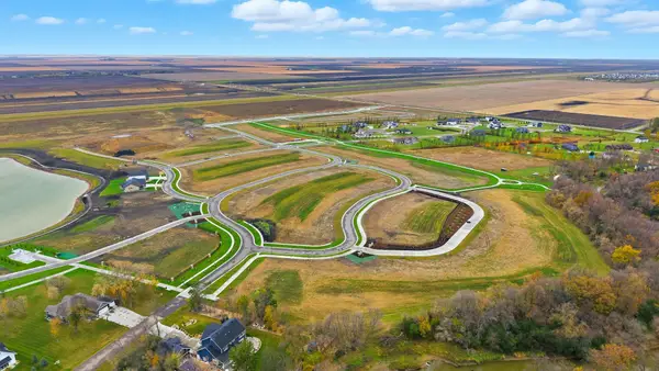 7634 Whitman Drive, Horace, ND 58047