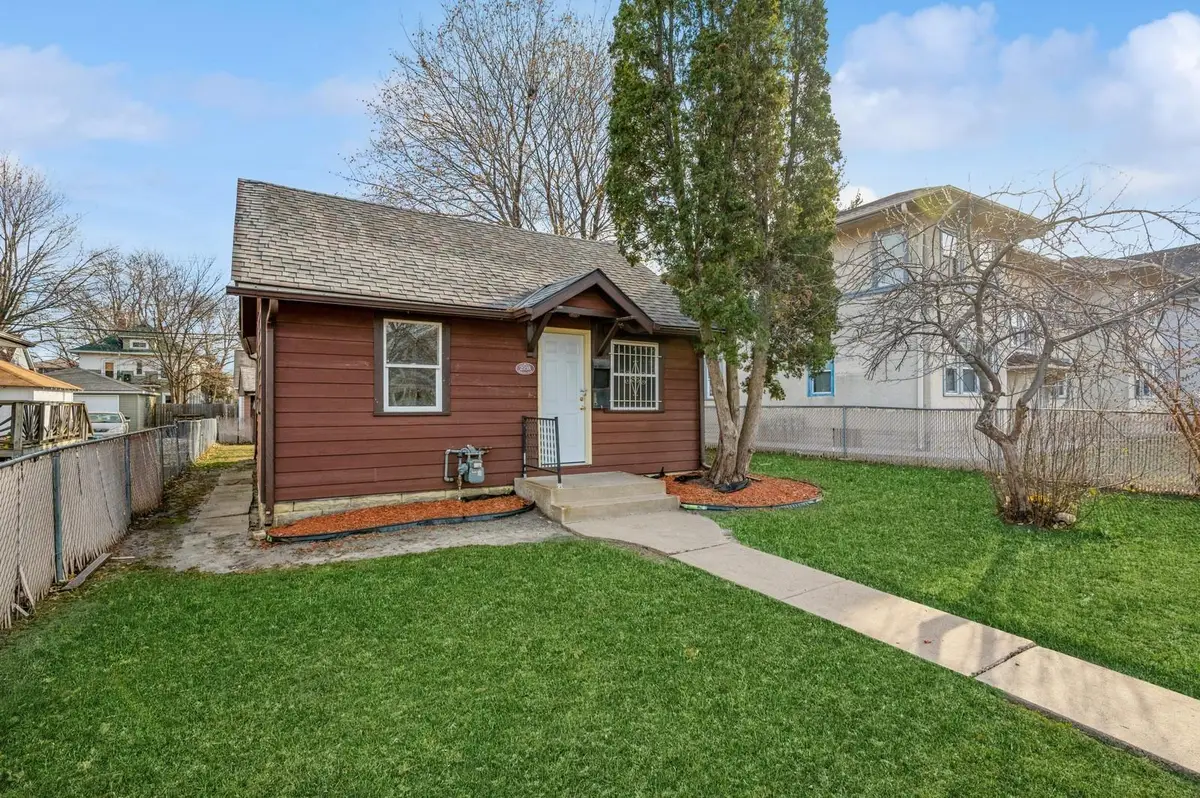 2938 Penn Avenue N, Minneapolis, MN 55411 - Image #1