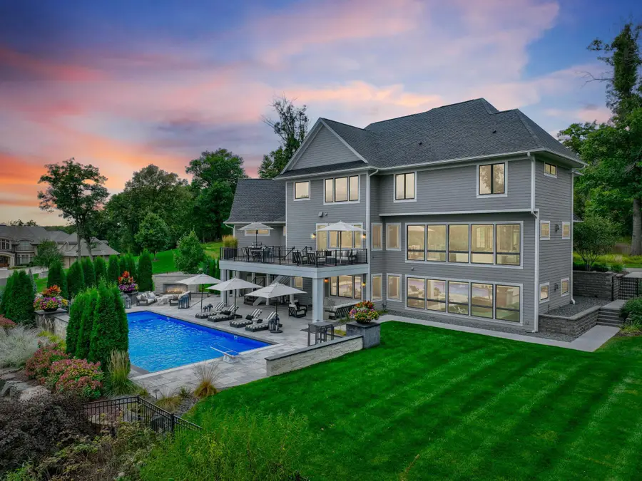 21 Cherrywood Circle, North Oaks, MN 55127 - #2