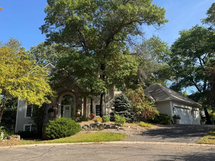 1743 Galaxie Court, Eagan, MN 55122 - Image #2