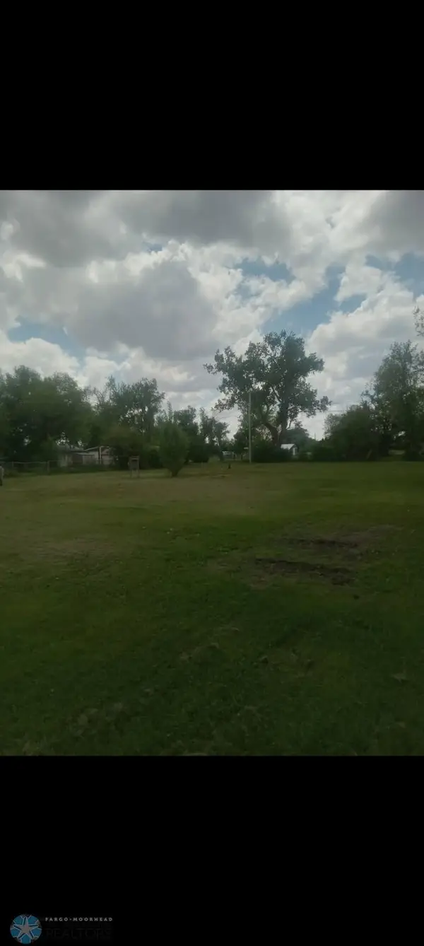 TBD 5th Avenue S, New Rockford, ND 58356