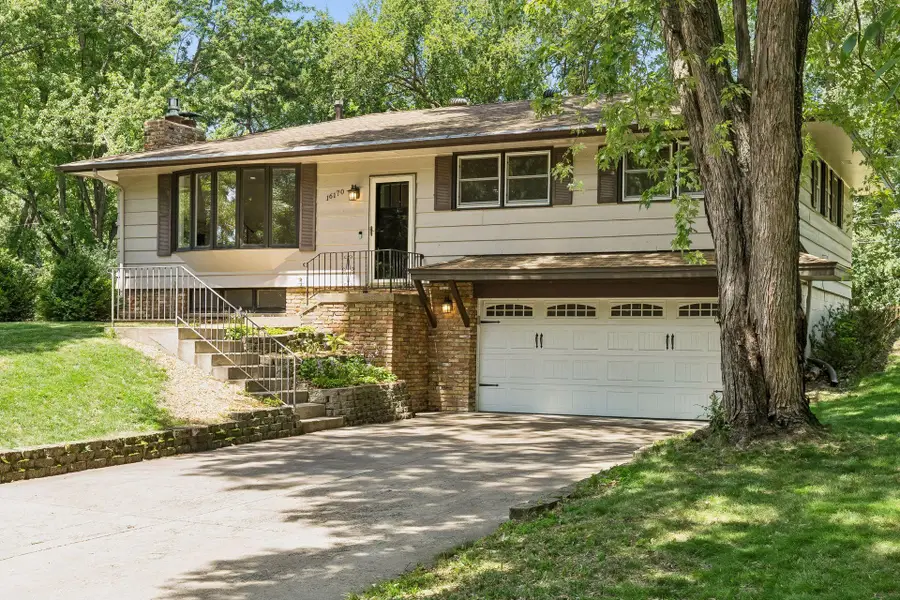 16170 Westgate Lane, Eden Prairie, MN 55344 - #2